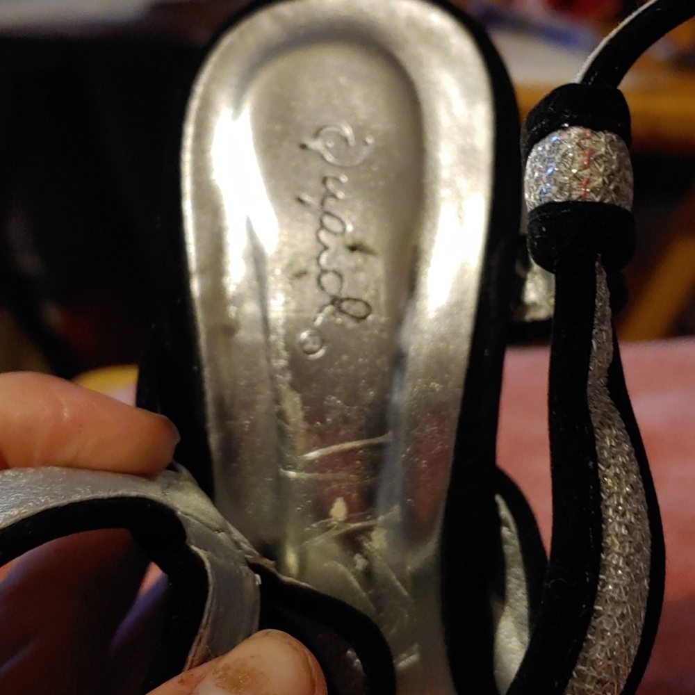 Heels - Picture 2 of 4